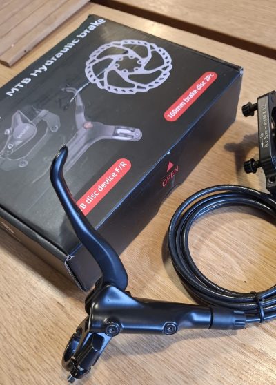 Alternative view of hydraulic disk brake by WAKE